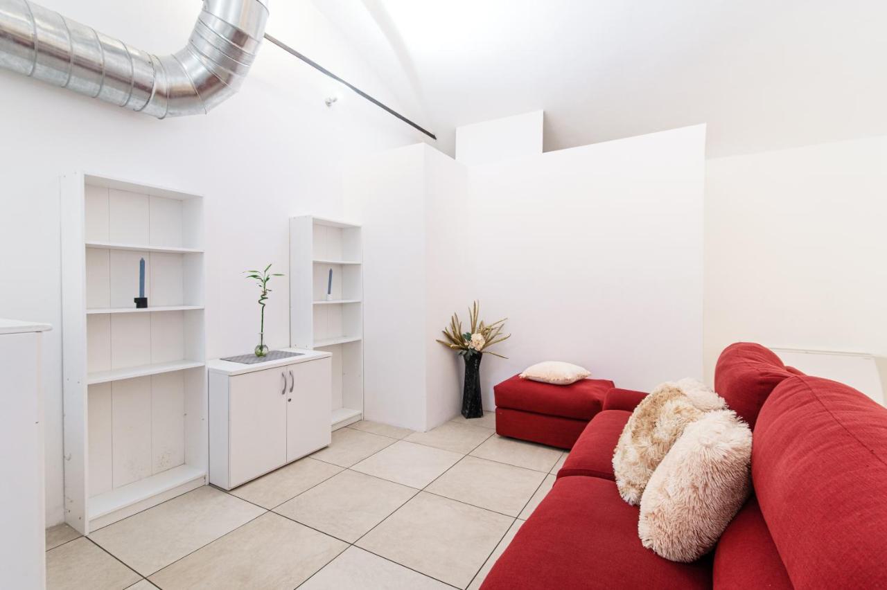 דירות קומו Loft Near Duomo מראה חיצוני תמונה