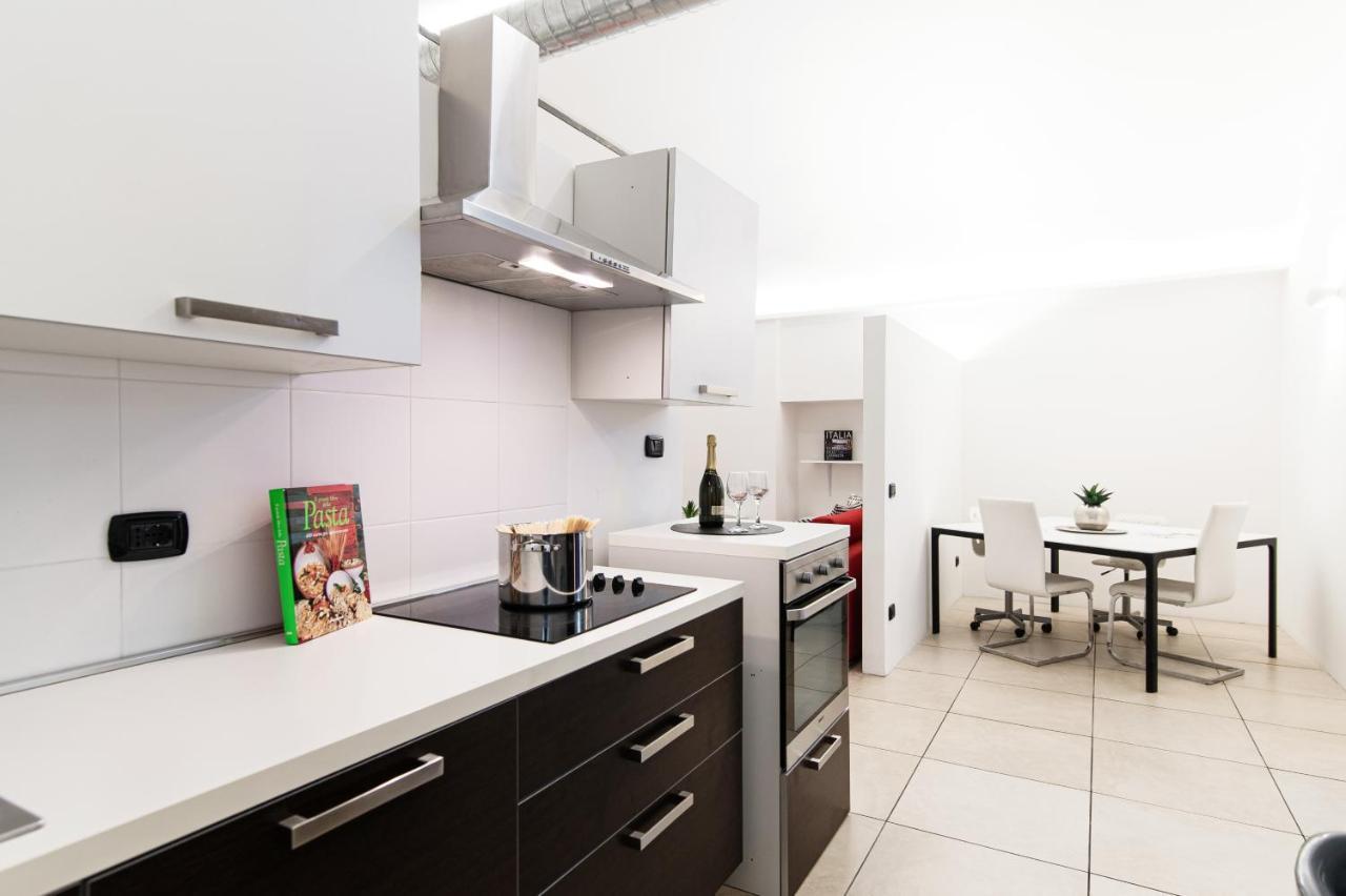 דירות קומו Loft Near Duomo מראה חיצוני תמונה